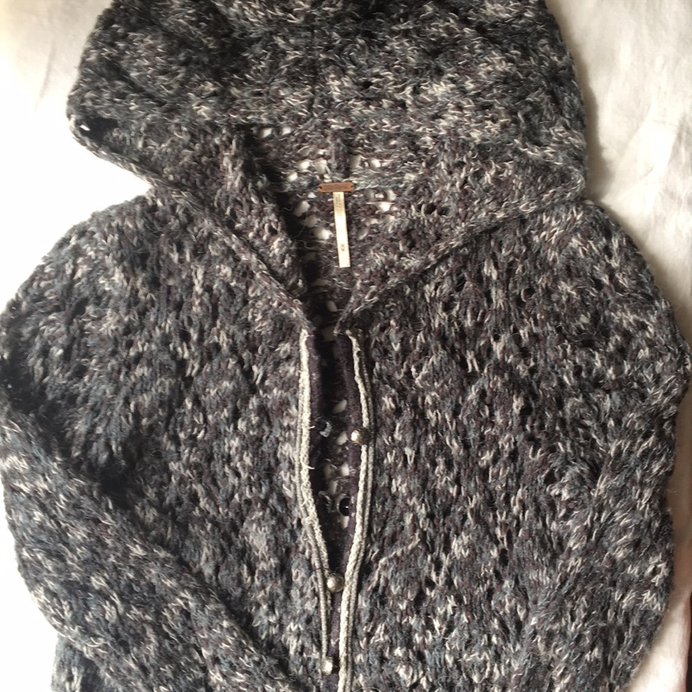 FREE PEOPLE SWEATER